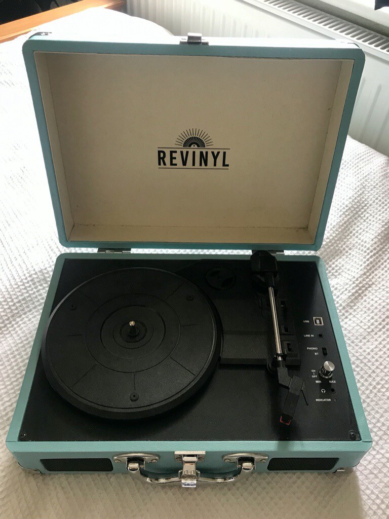 revinyl briefcase record player